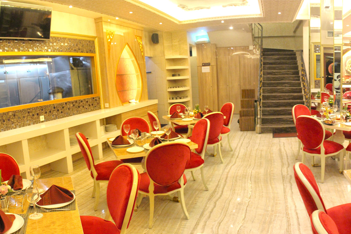 Queen’s of India Kuta Interior 1st floor Inside